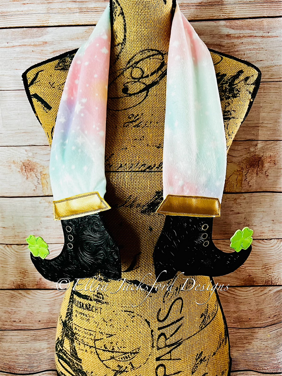 Thumbnail: Leprechaun Boot Scarf Embroidery Design