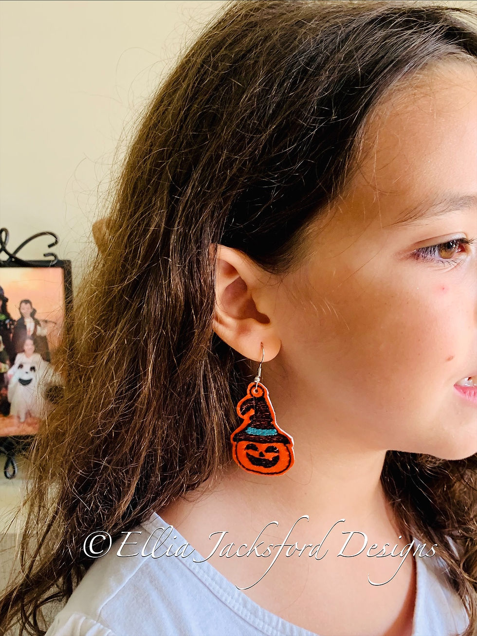 Thumbnail: ITH Pumpkin Witch Earring Embroidery Design