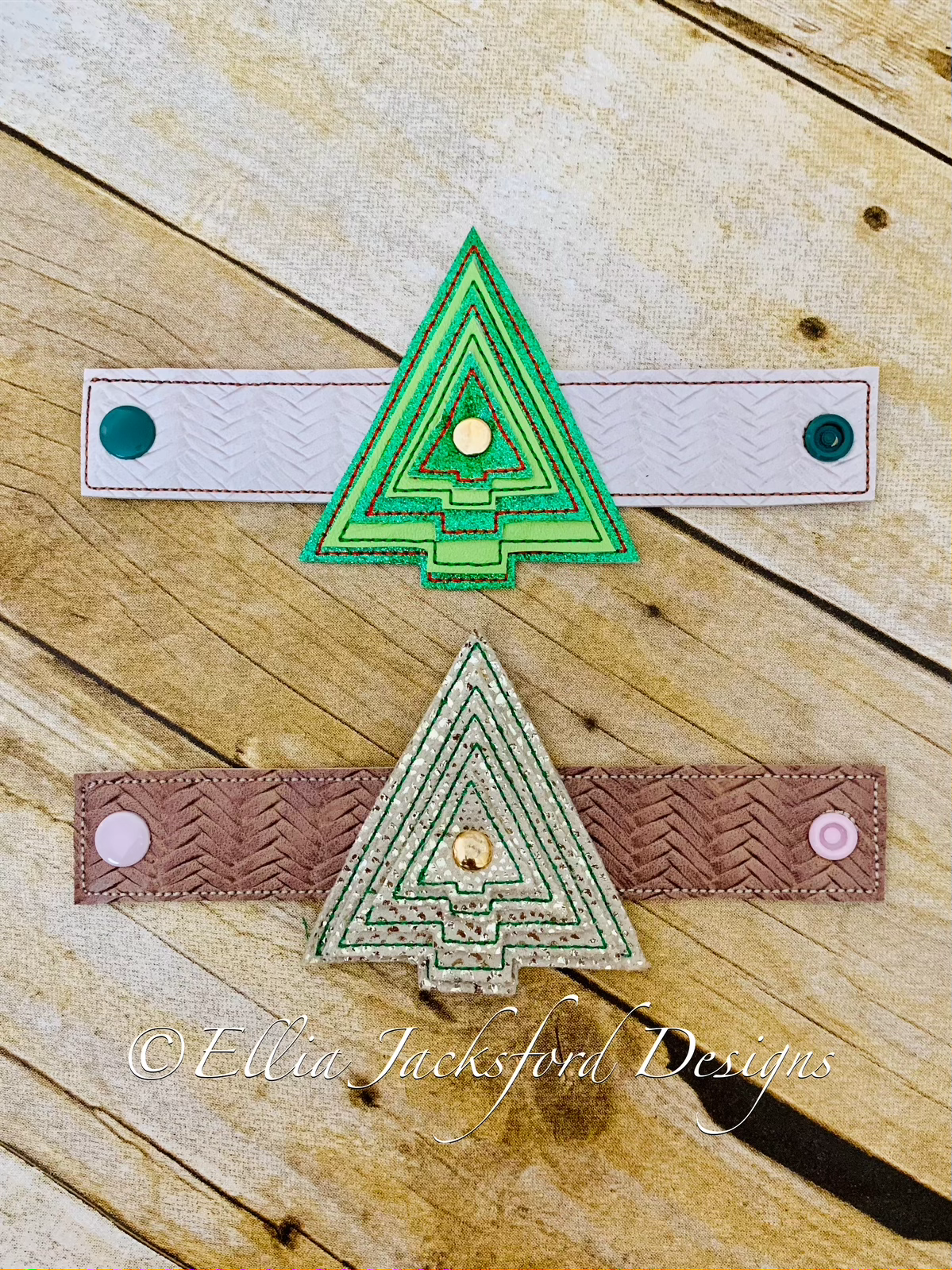 ITH Christmas Tree Scarf Cuff Embroidery Design