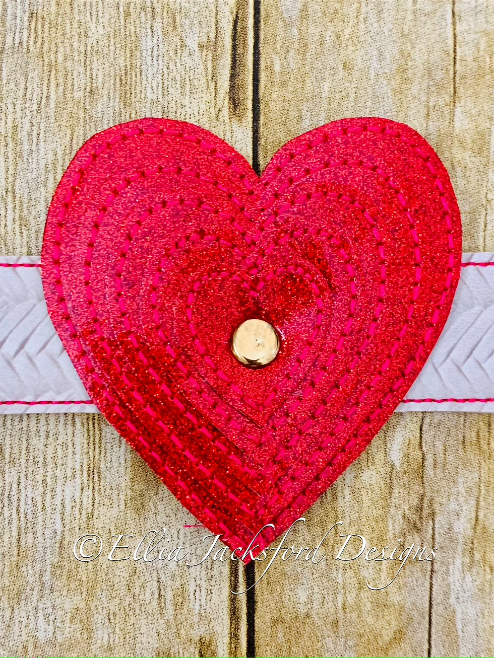 Thumbnail: ITH 3D Heart Scarf Cuff 4x4 Embroidery Design
