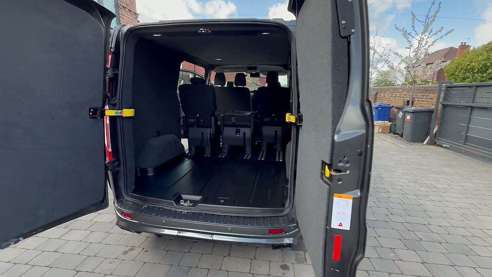 Thumbnail: 2018 custom LTD SportCab 6 seater