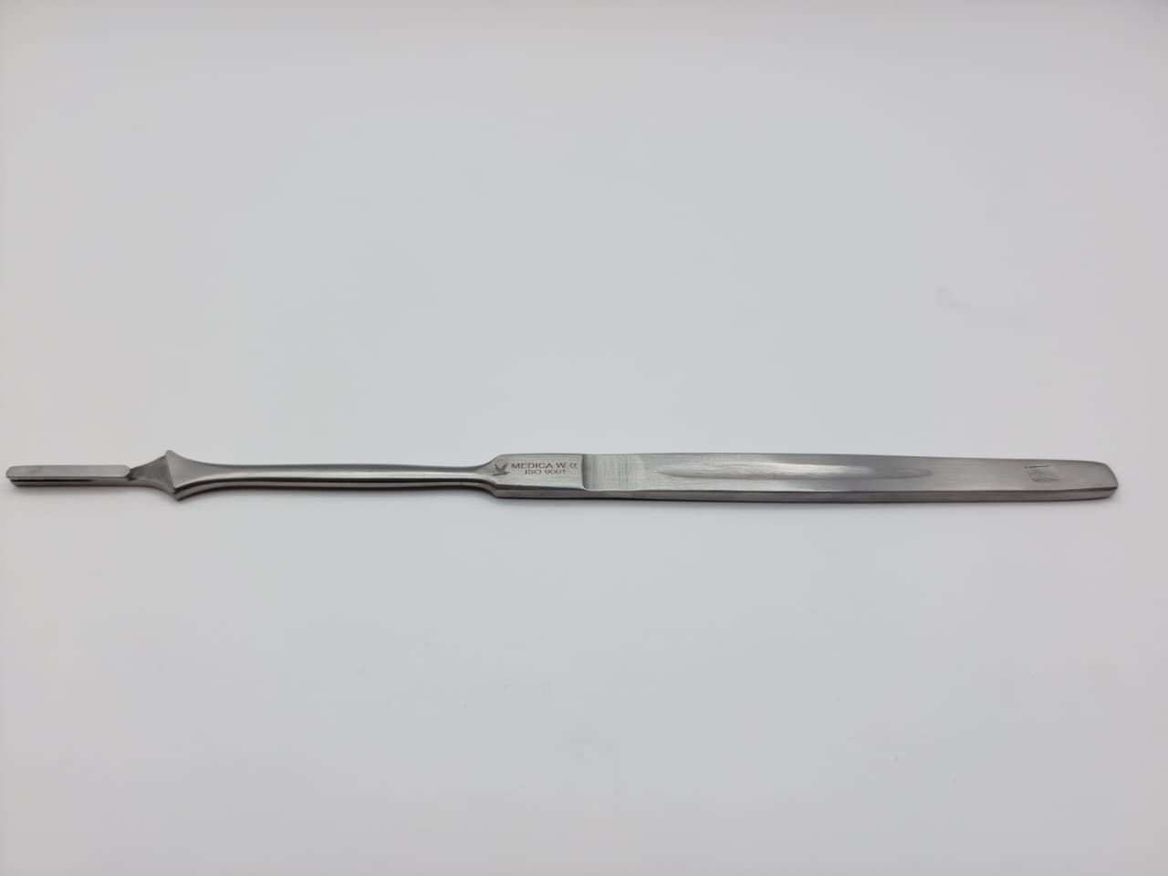 Mango para bisturí largo #7