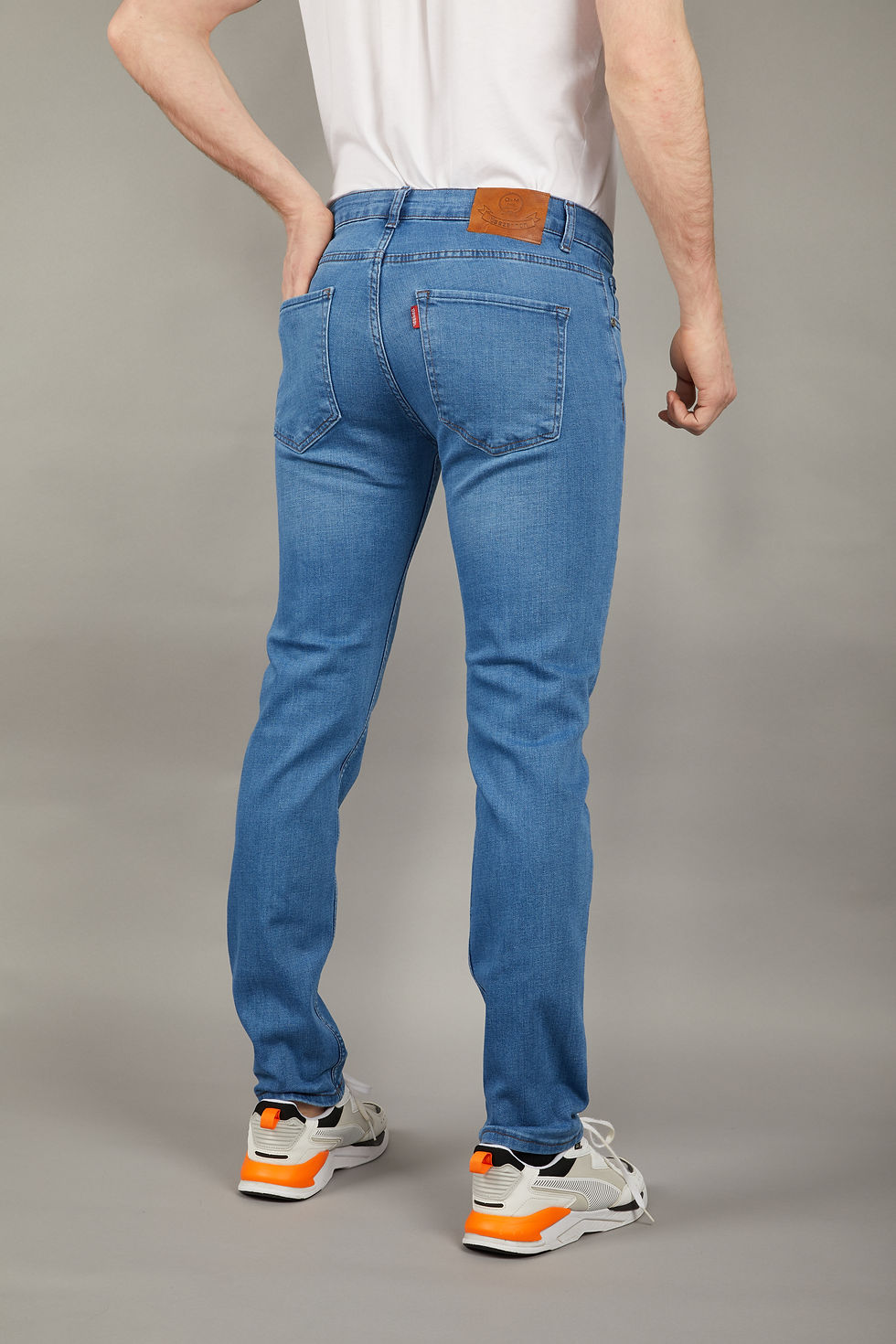 الصورة المصغرة: 1003-D MODERN FIT