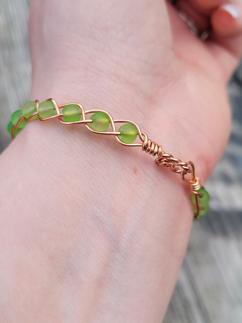 Thumbnail: green glass beaded weave bracelet clasp view
