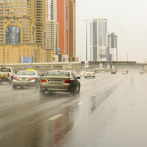 Does it rain in Dubai