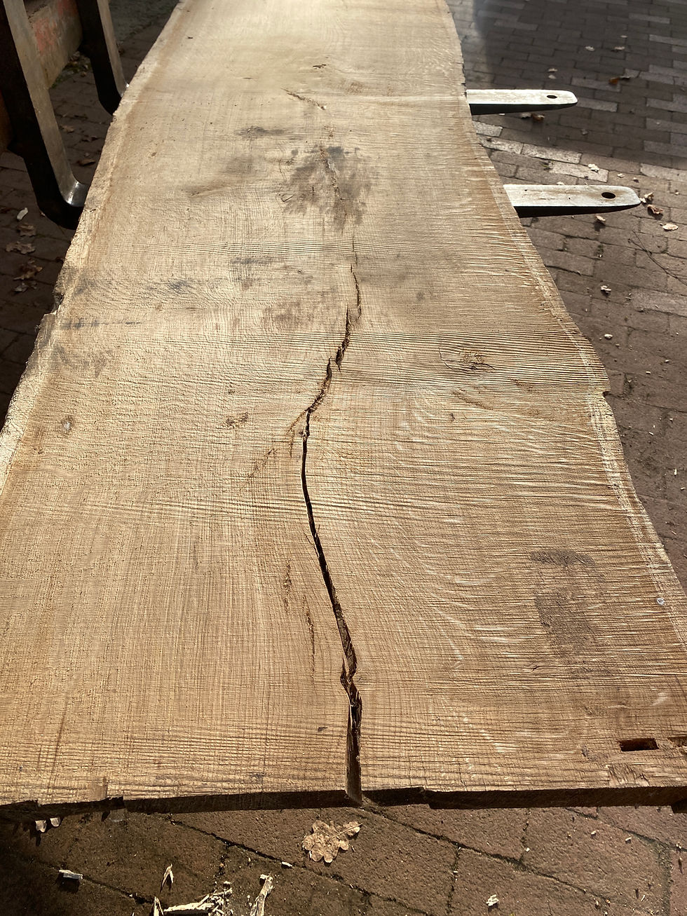 Miniaturbild: Eichenholz mit Riss. Eichenbohle | Bohle für Tischplatte | Eichen Brett | 70 mm. Holz mit Maserung.