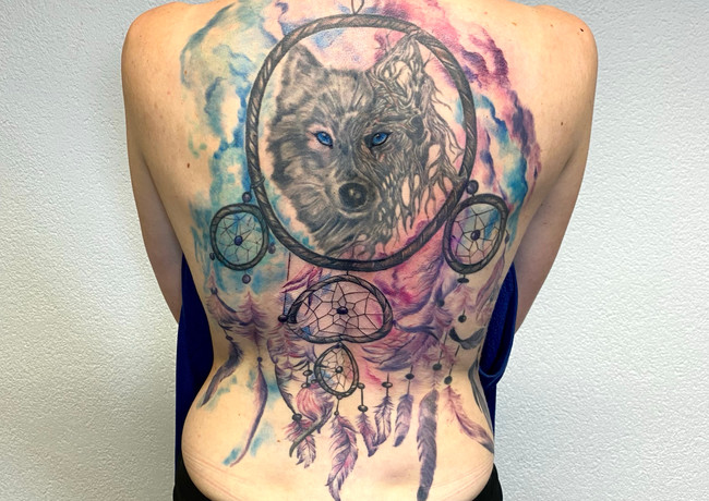 WOLF IN DREAM CATCHER ON BACK