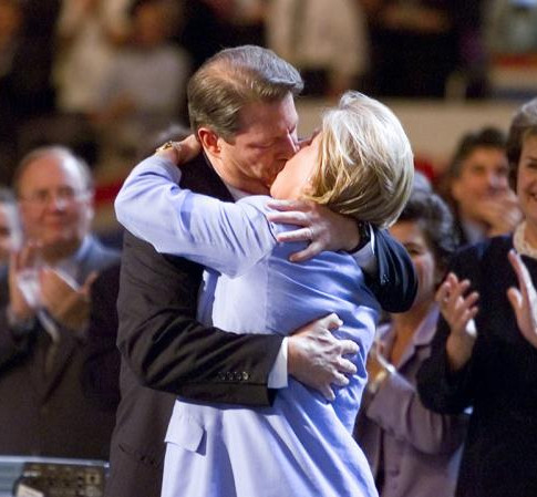 gore and tipper kiss