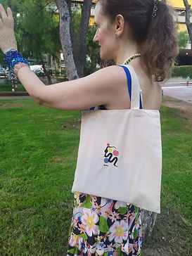 Κέντημα μηχανής σε τσάντες βιβλίων και όχι μόνο, Kentimataki