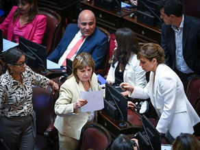 El Gobierno reordena su estrategia legislativa y busca apoyos para avanzar con la reforma electoral