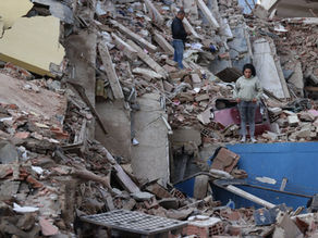 Fuerte terremoto de magnitud 7,5 sacudió Venezuela y activó una alerta de tsunami