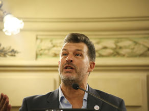 Muertes por fentanilo: fuerte advertencia del senador Leonardo Diana en el recinto