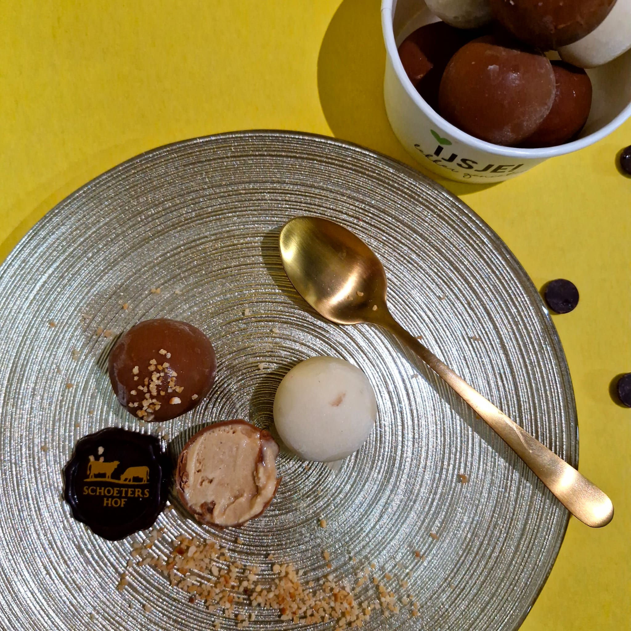 Mix van ijspraline's