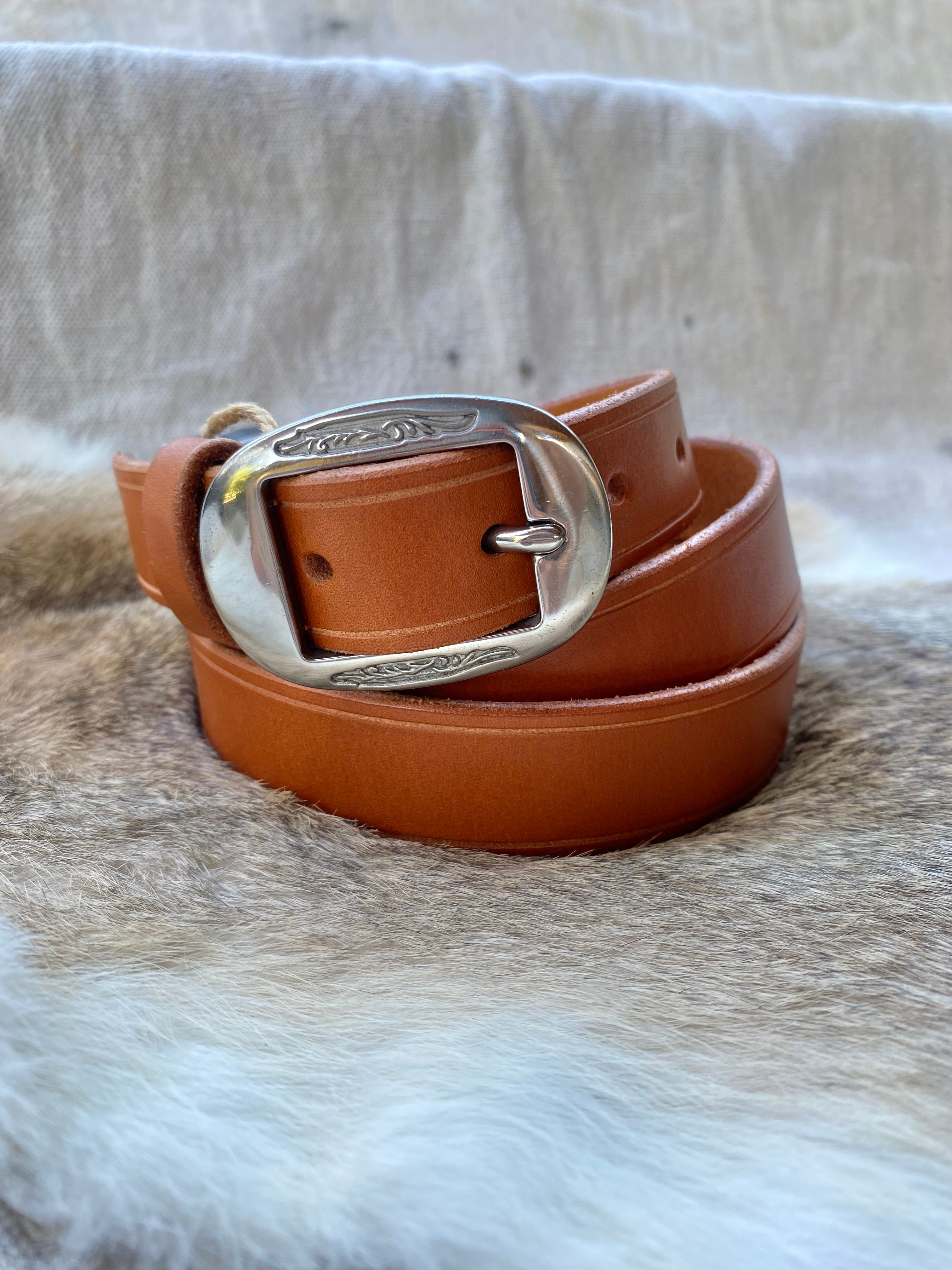 Hand Grooved Light Tan And Silver Leather Belt