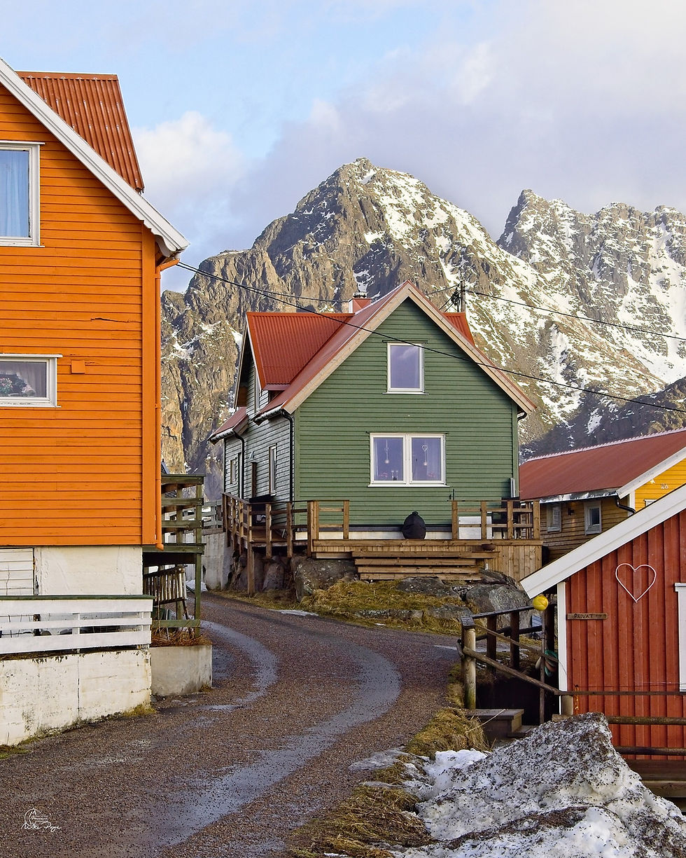 Henningsvaer Town II