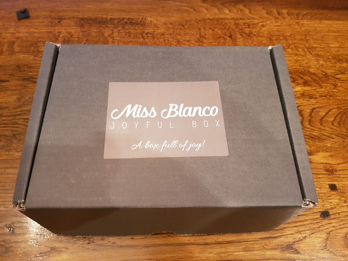MISS BLANCO JOYFUL BOX - December