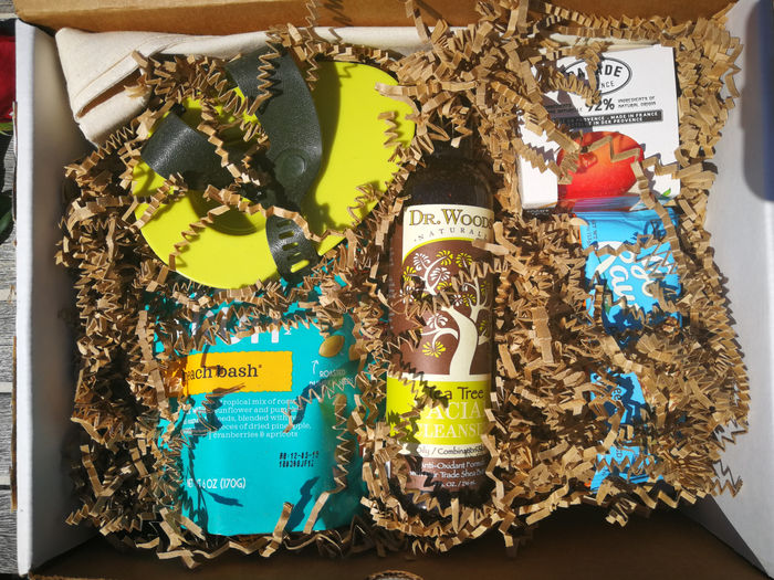 ALL AROUND VEGAN - MAY 2018