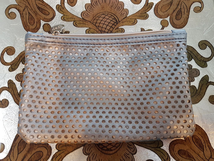 IPSY - JANUARY "Metropolis"