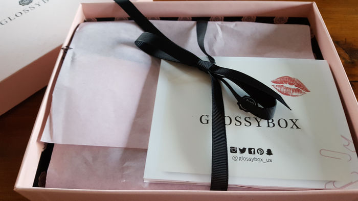 GLOSSYBOX - November Box