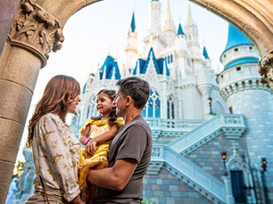 Why should an experienced guest use a travel agent?