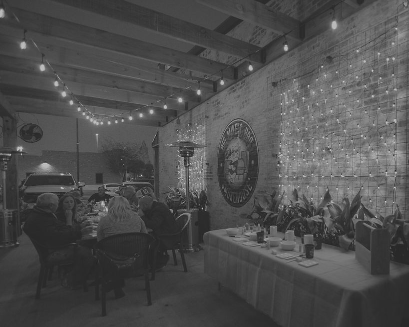 Big Mike's outdoor seating