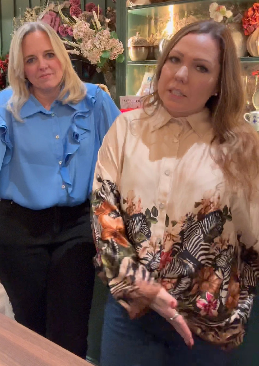 Thumbnail: Animal Border Shirt Cream