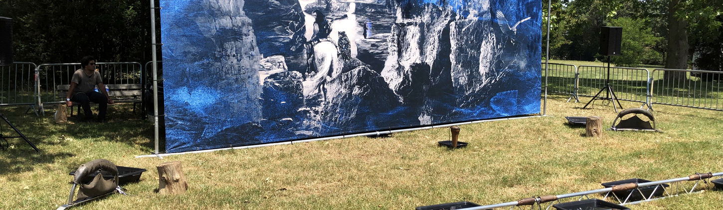 Décors spectacle de fauconnerie