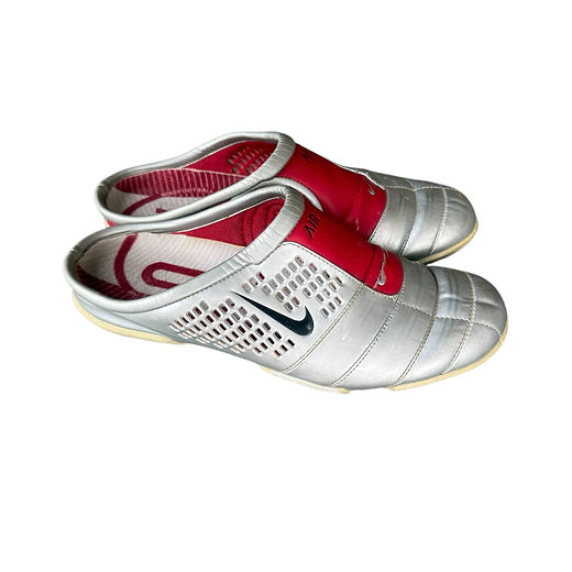 nike total 90 sandals