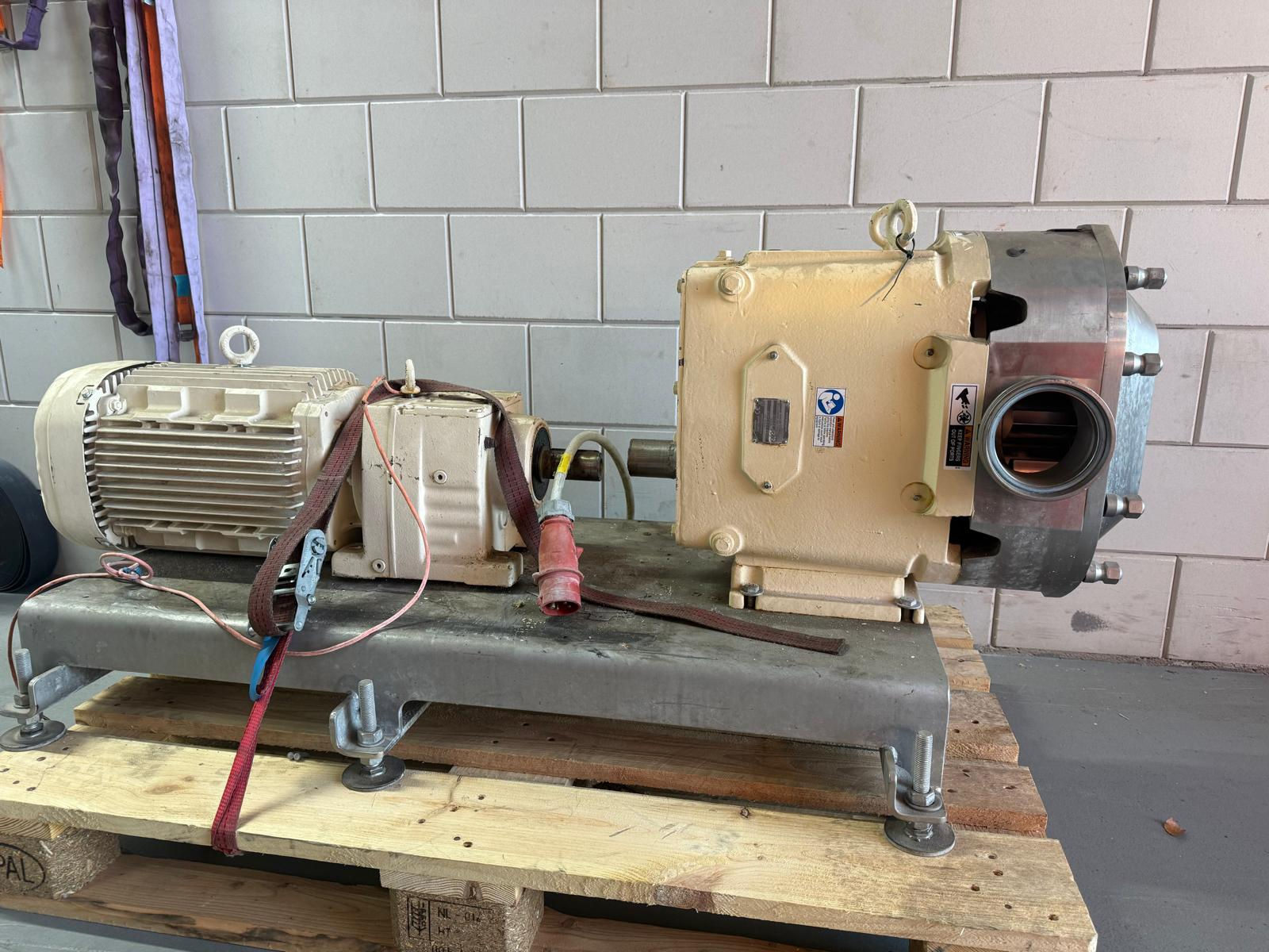 Waukesha 220U2 - SO2511524