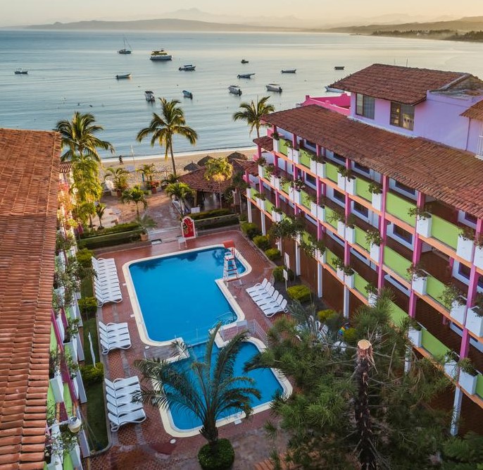 Green Eyed Cat_edited.jpg