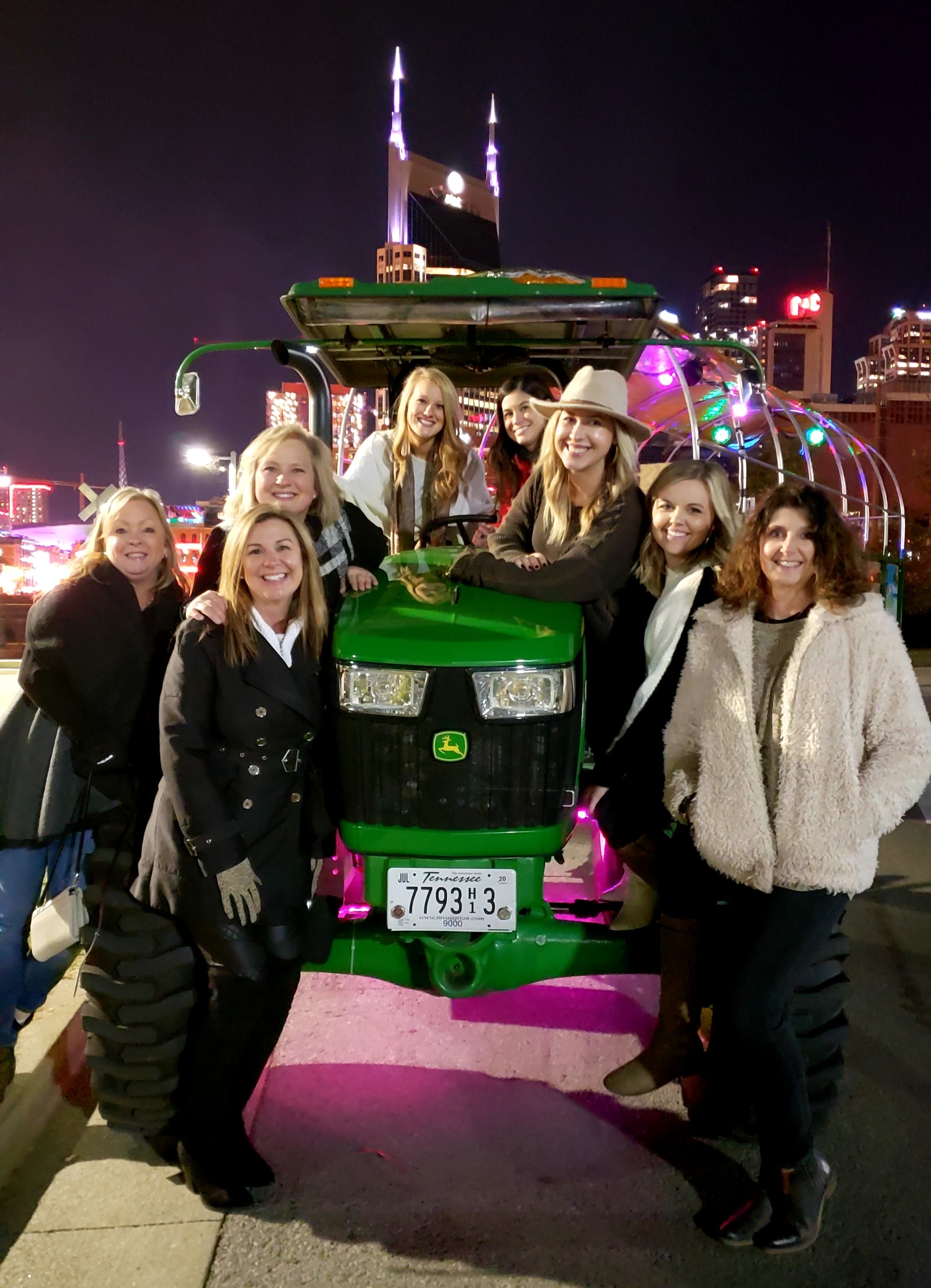 Nashville Tour United States Big Green Tractor Tours