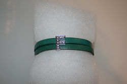 Pulsera turquesa con letra
