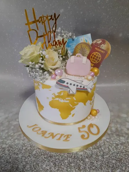 golden globe christella 2023.webp