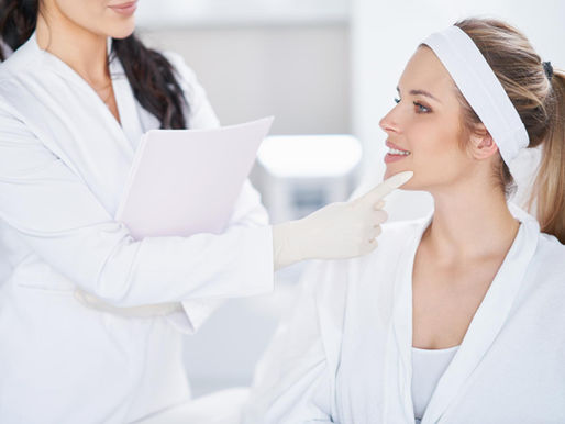 BENEFITS OF A PLASTIC SURGERY CONSULTATION