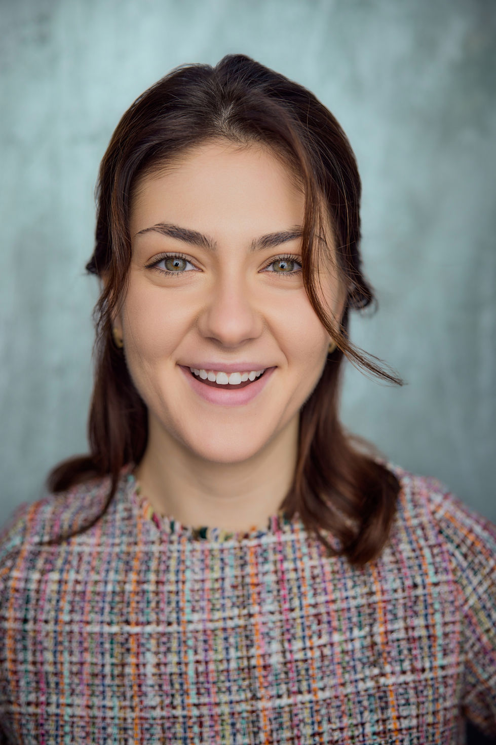 Headshot - Gabi Chanova5 (1)
