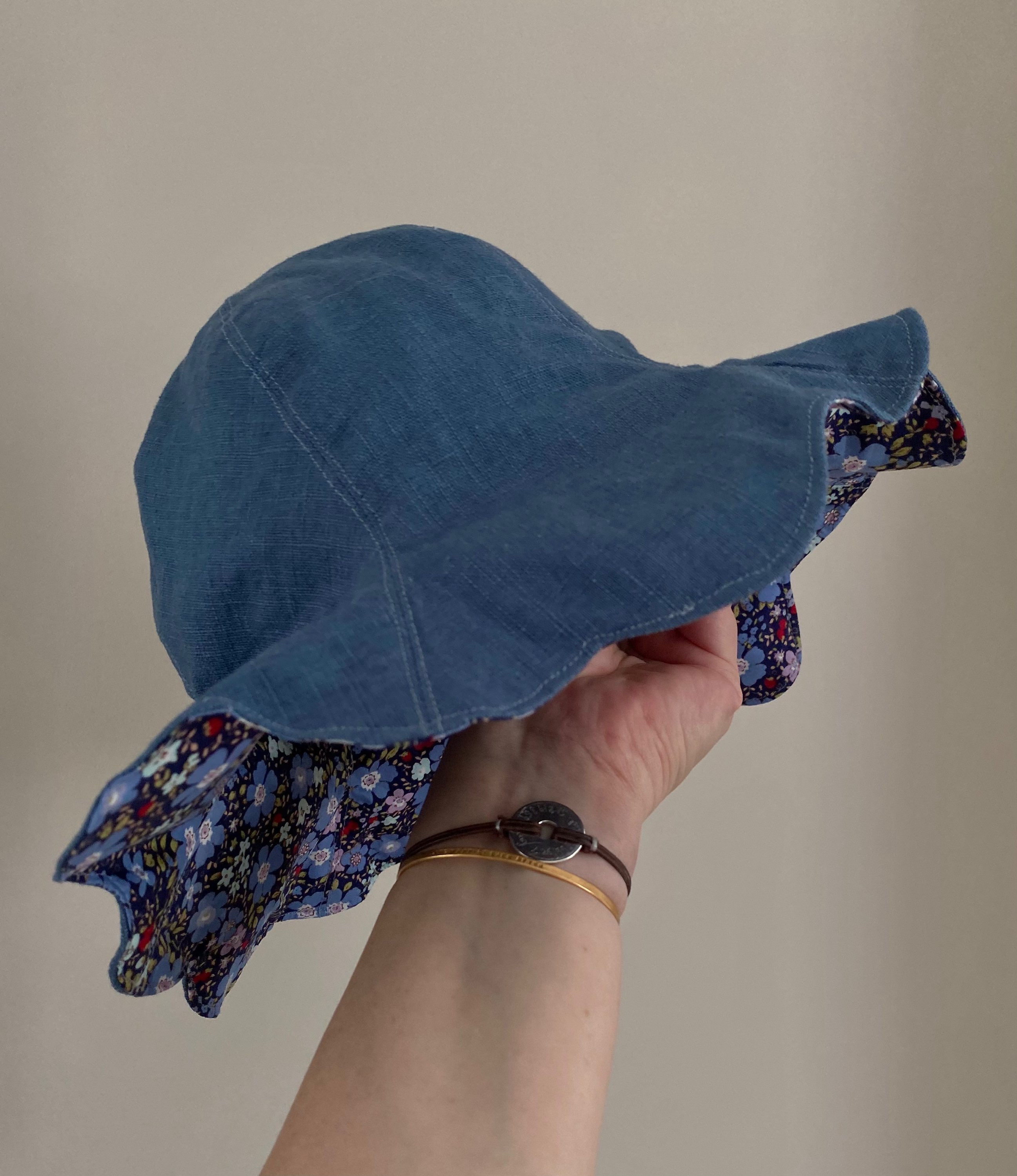 THEO Flutter Reversible Sun Hat 4-6yrs