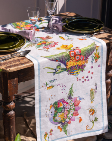 Thumbnail: PESCIFLORA Linen Table Runner - La Girafe Bleue and Tessitura Toscana Telerie