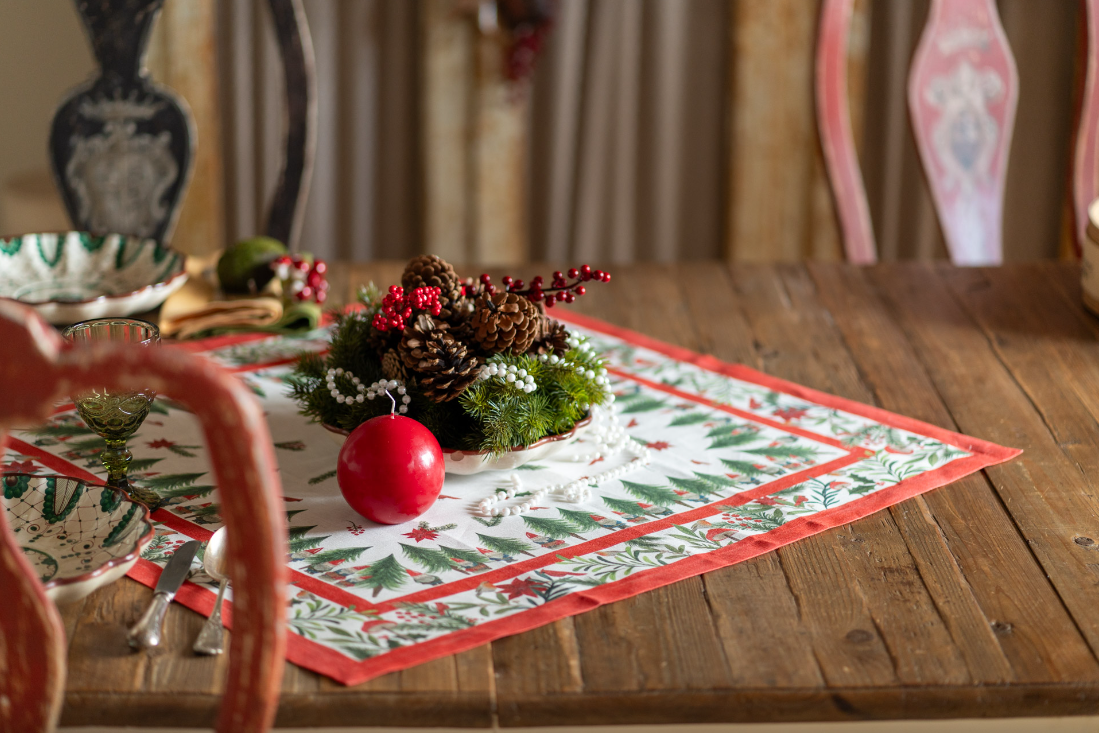 JOLLY ELF Linen Placemat - La Girafe Bleue and Tessitura Toscana Telerie