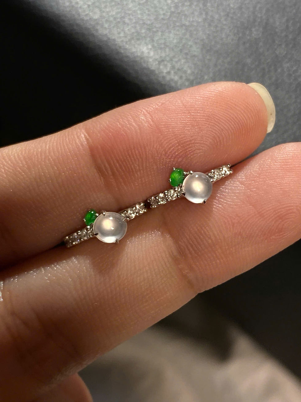 Hình thu nhỏ: Bông tai Cabochon ngọc Jadeite A vàng 18K