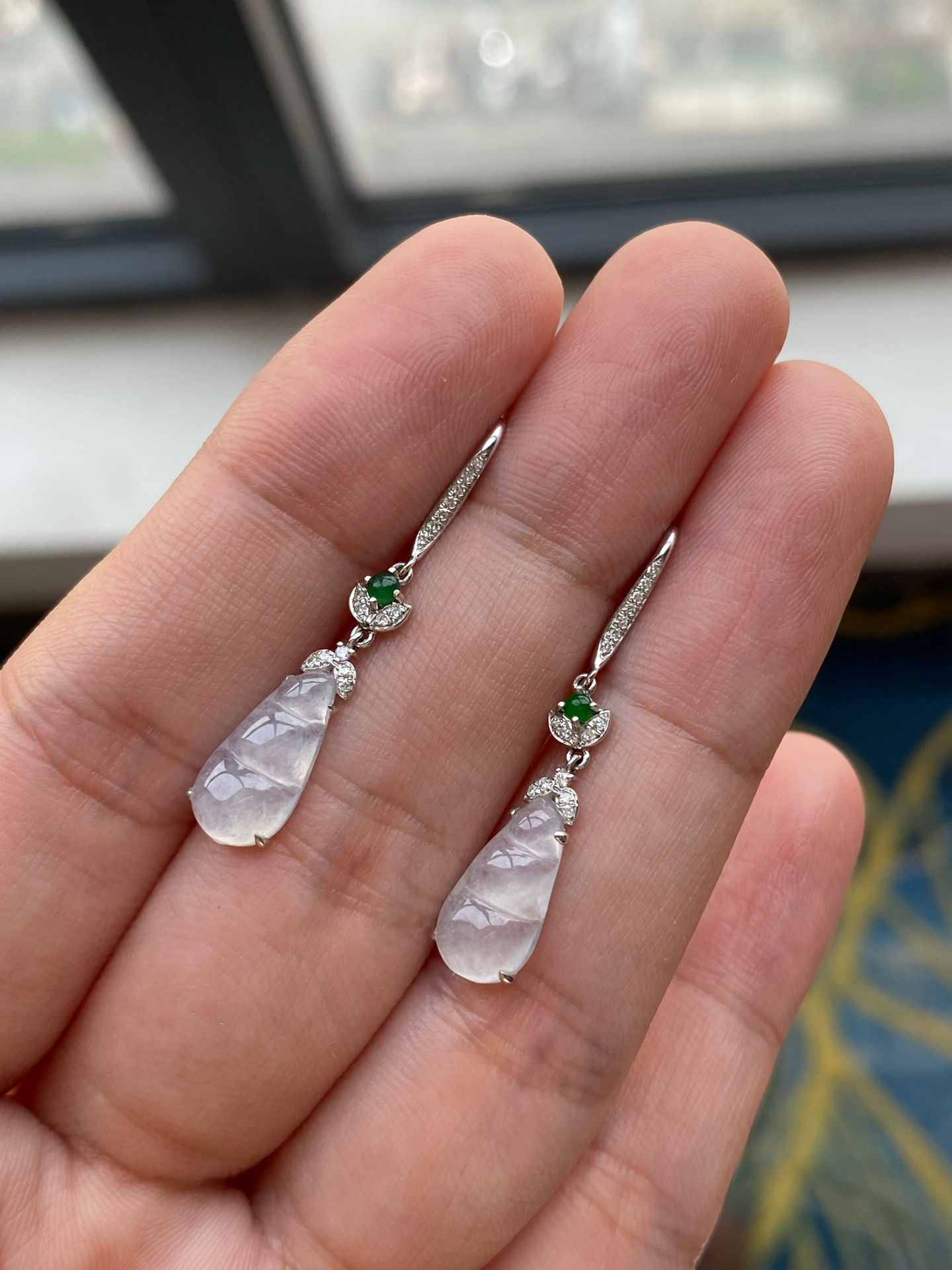 Bông tai Phúc đậu ngọc Jadeite A vàng 18K