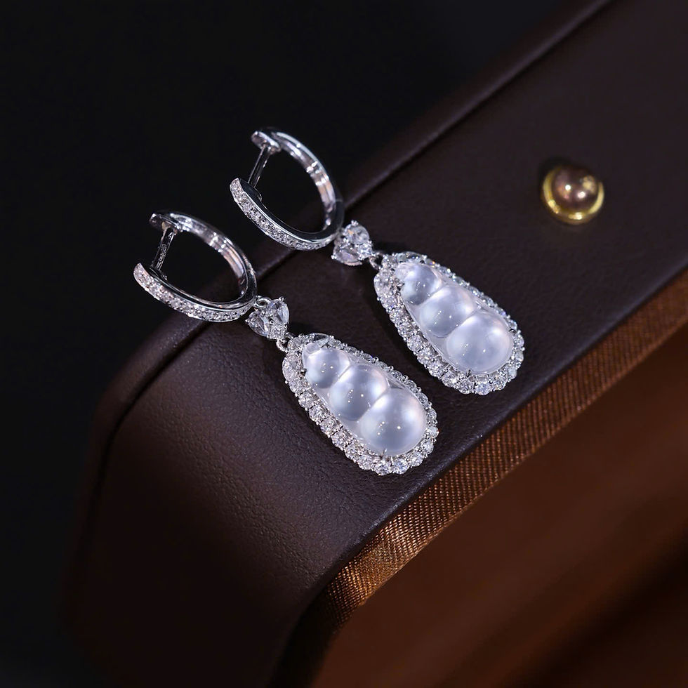 Hình thu nhỏ: Bông tai Phúc đậu ngọc Jadeite A vàng 18K