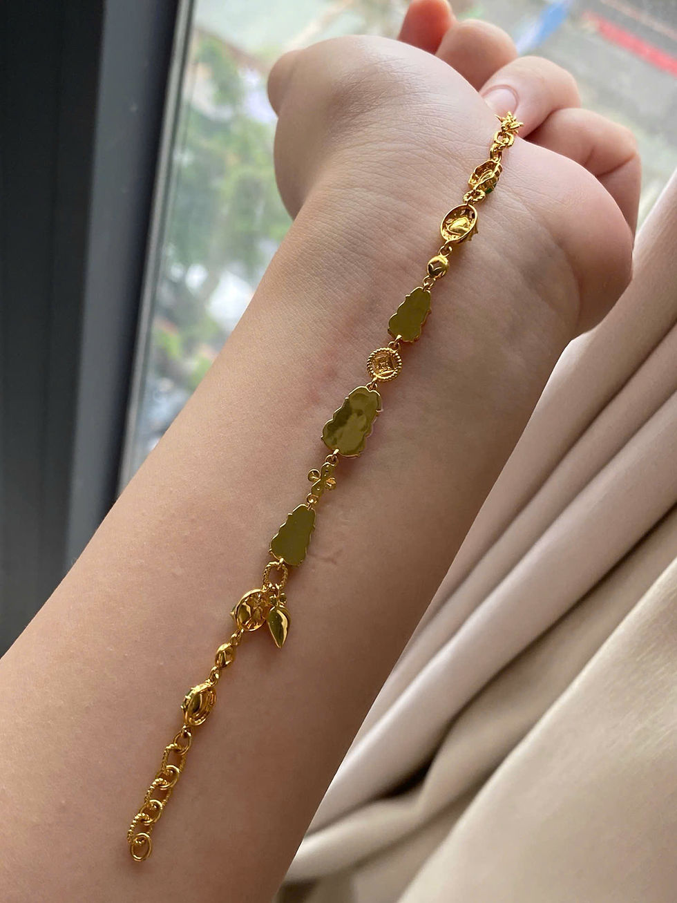 Hình thu nhỏ: Lắc tay  thỏ mix đa bảo ngọc Jadeite A vàng 18K