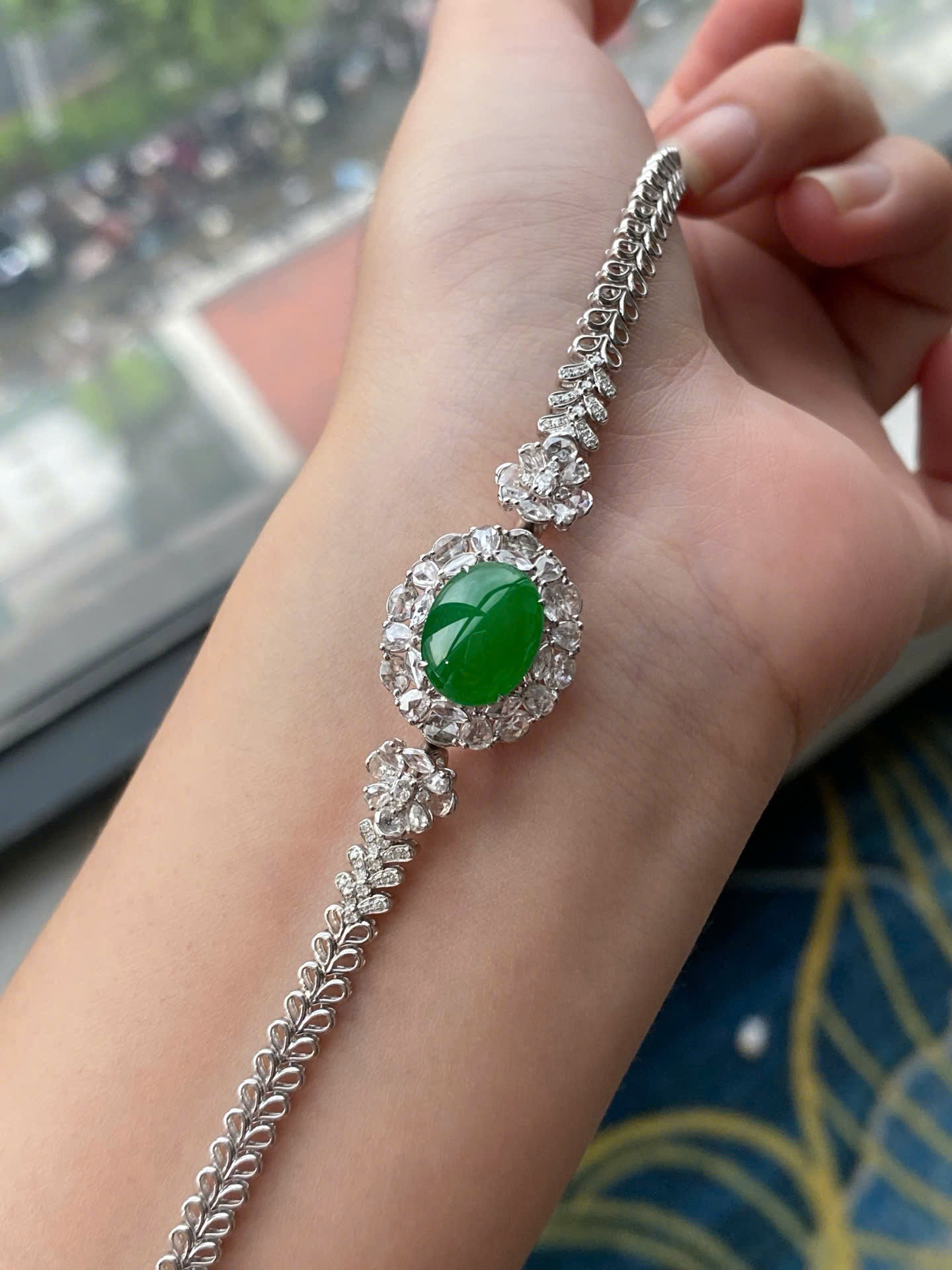 Set Cabochon ngọc Jadeite A vàng 18K