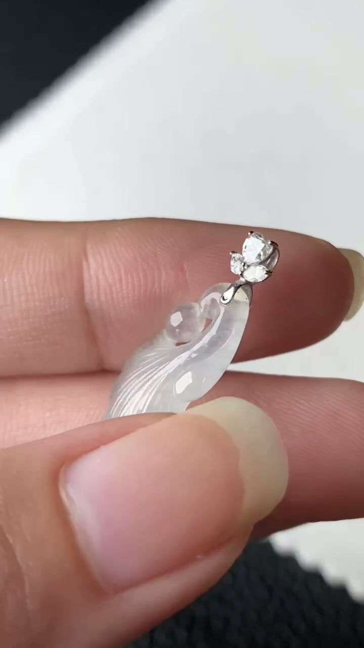 Hình thu nhỏ: Mặt dây chuyền Lá ngân hạnh ngọc Jadeite A vàng 18K
