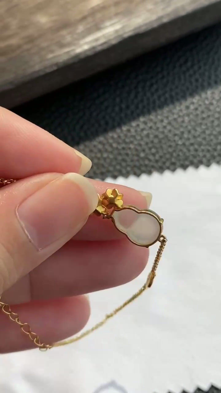 Hình thu nhỏ: Lắc tay Hồ lô ngọc Jadeite A vàng 18K