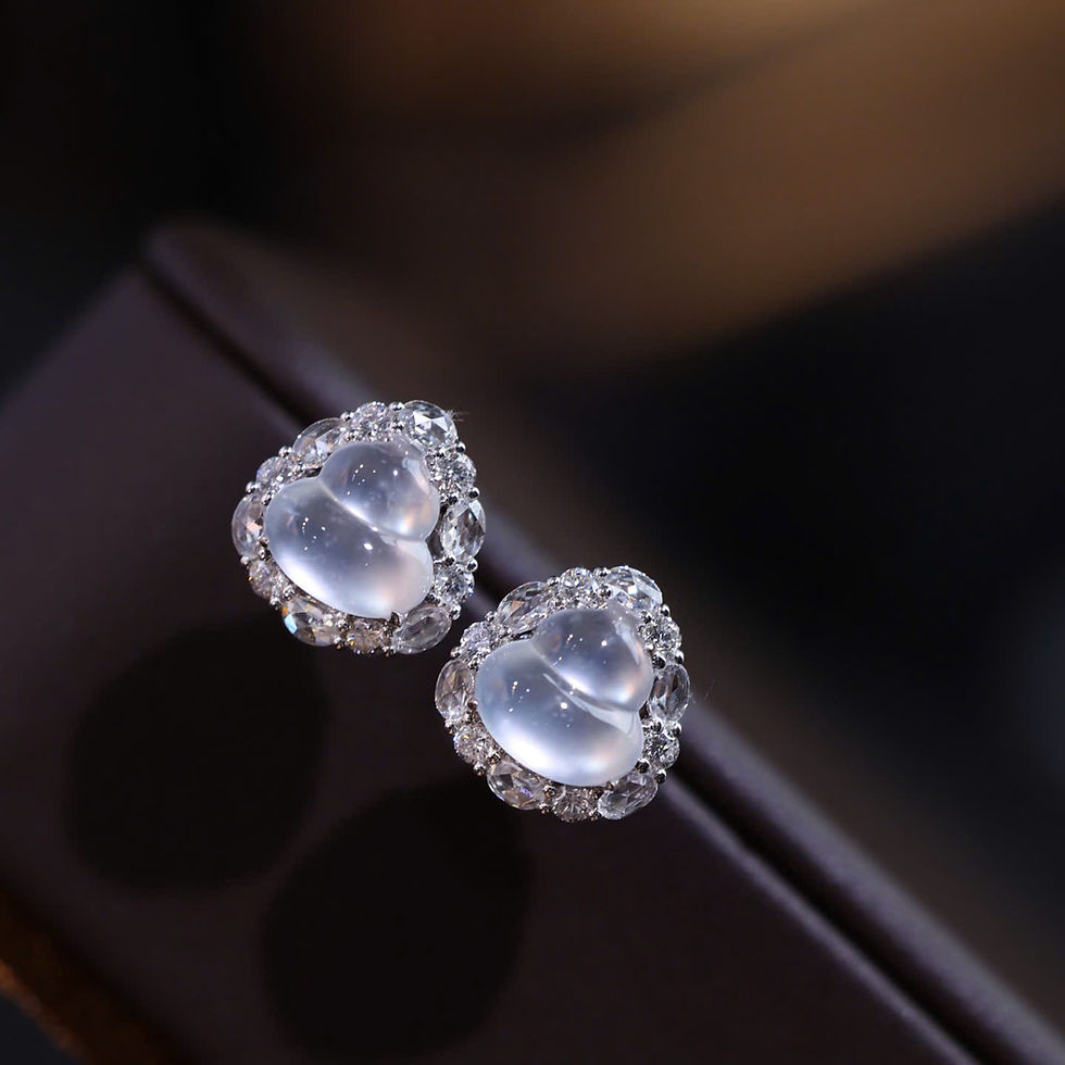 Hình thu nhỏ: Bông tai Hồ lô ngọc Jadeite A vàng 18K