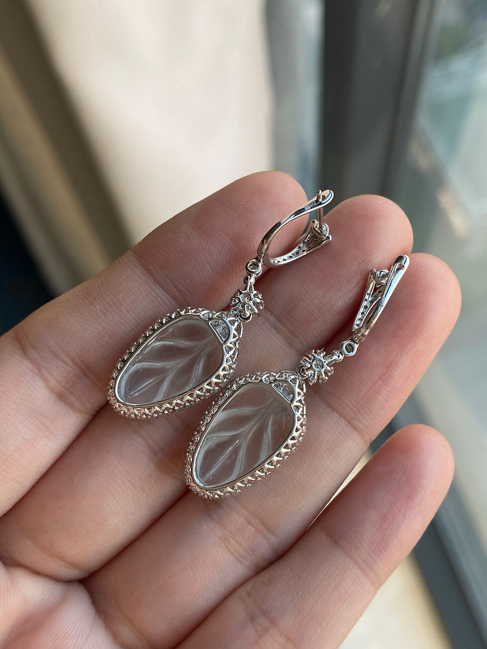 Hình thu nhỏ: Bông tai Lá ngọc Jadeite A vàng 18K