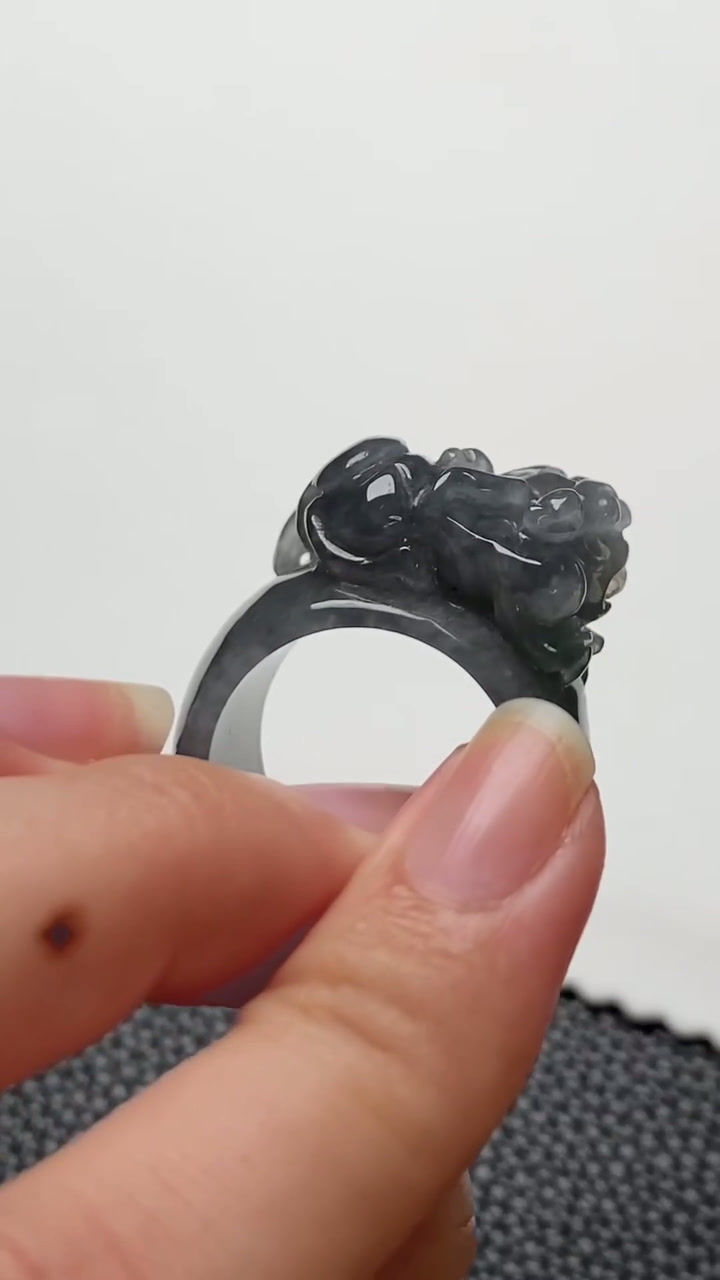 Hình thu nhỏ: Nhẫn bản Tỳ hưu ngọc Jadeite A