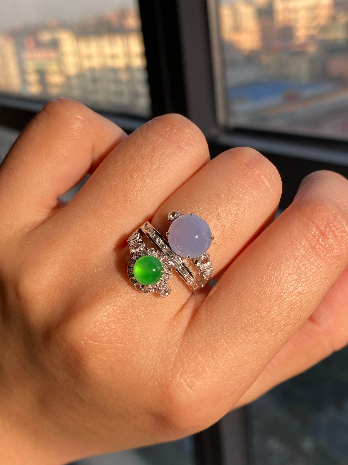Nhẫn Cabochon ngọc Jadeite A vàng 18K
