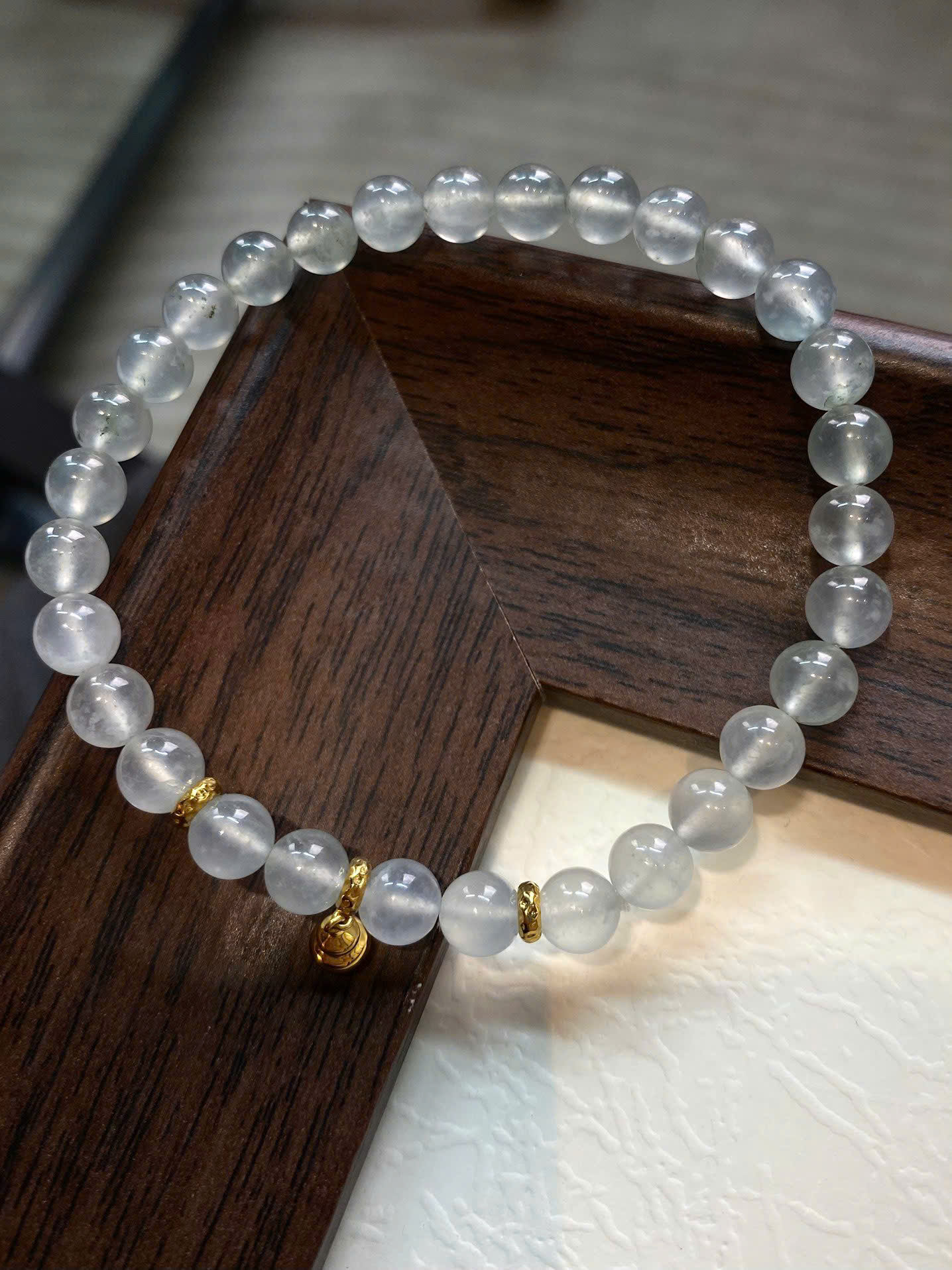 Chuỗi hạt ngọc Myanmar jadeite A vàng 18K